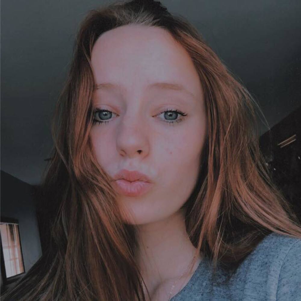 Meet your Posher, Alyssa